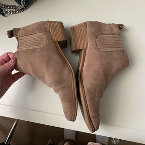Michael kors suede boot